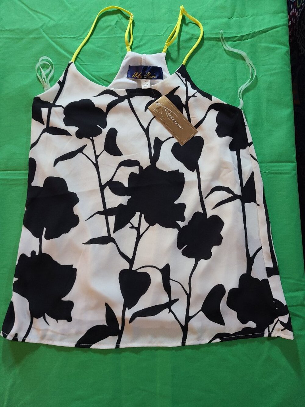Francesca's Blue Rain Women's S Tank Top black & white